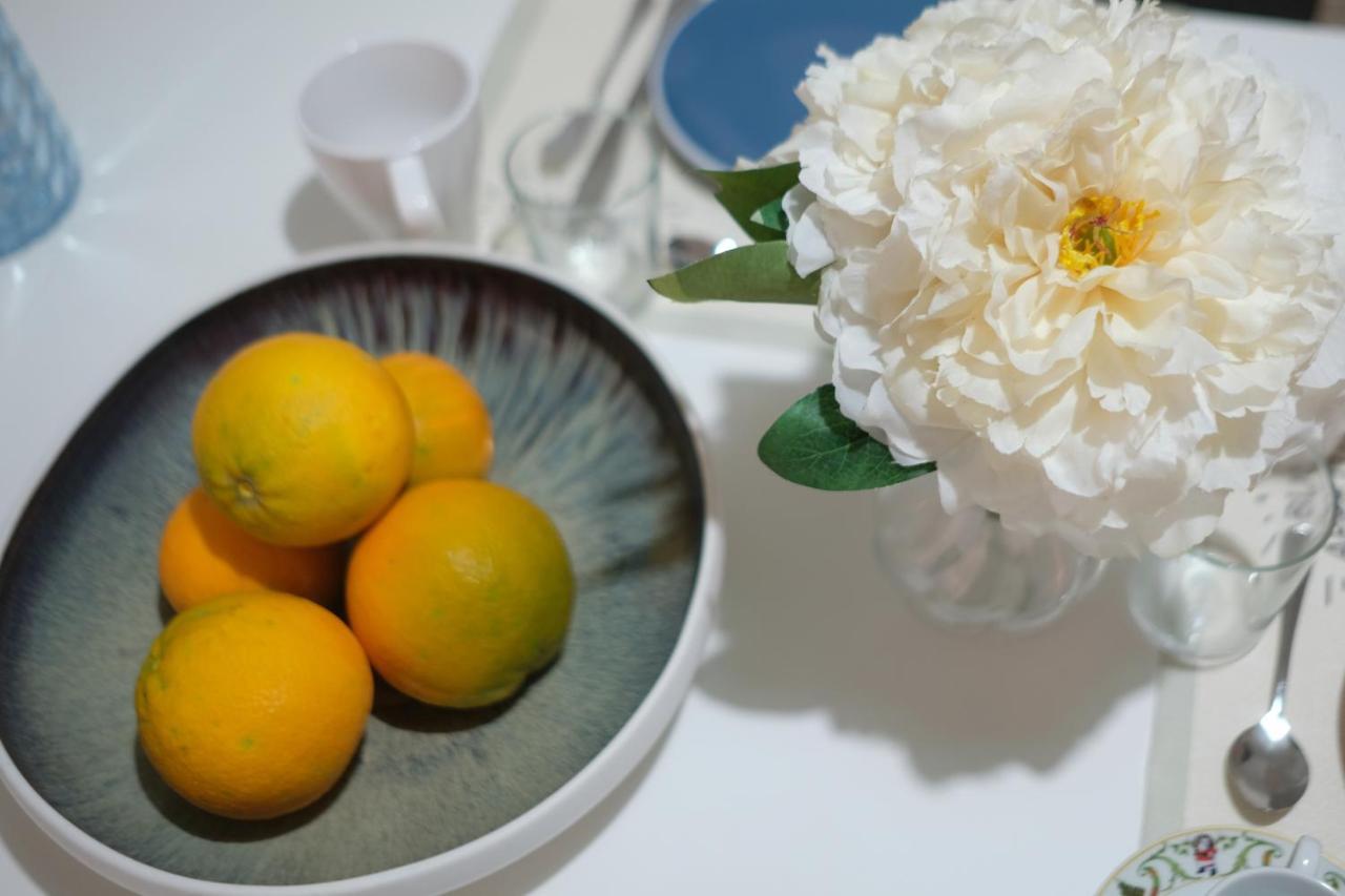 Le Stanze Di Sofia Bed & Breakfast ซาแลร์โน ภายนอก รูปภาพ