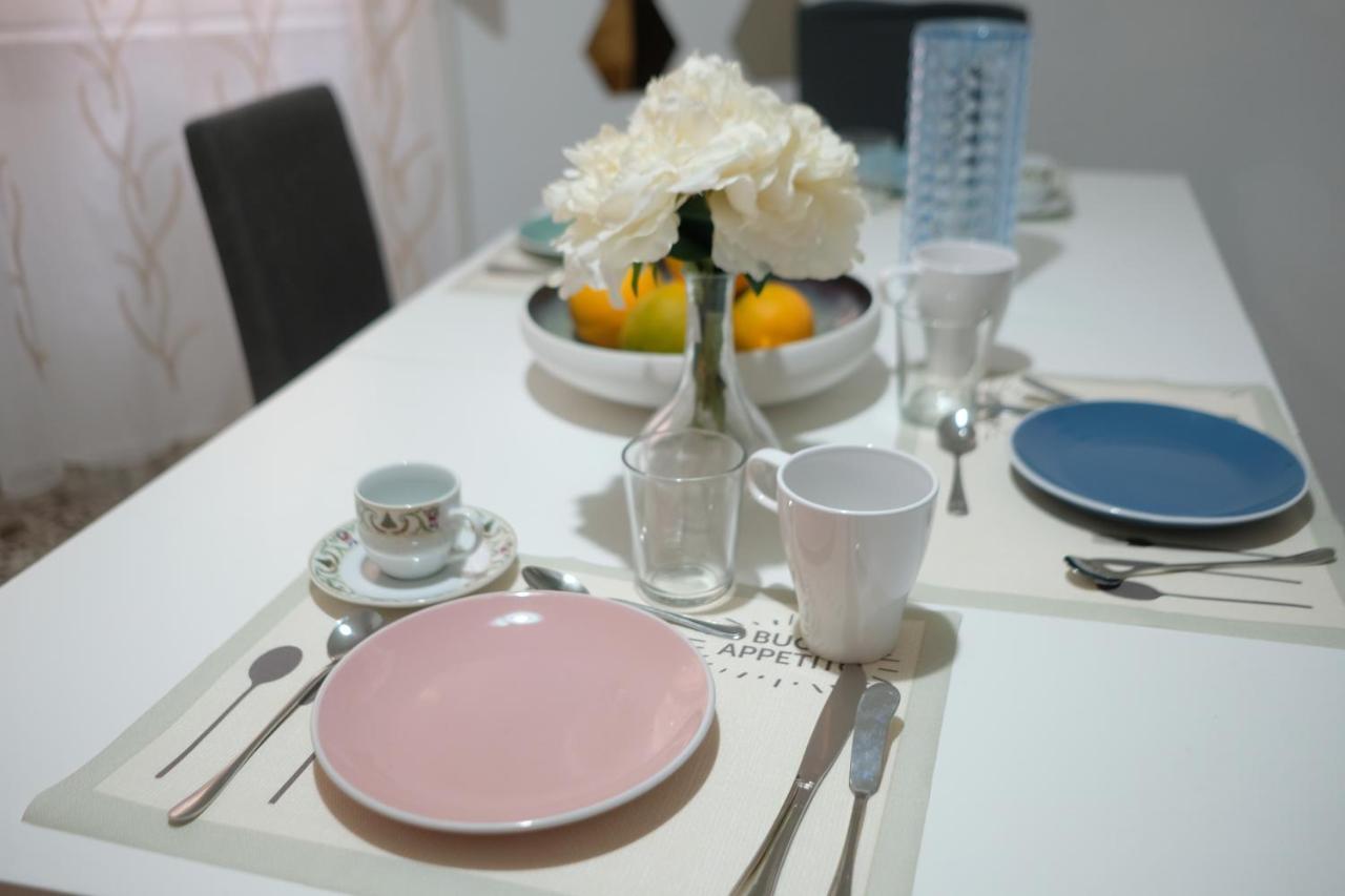 Le Stanze Di Sofia Bed & Breakfast ซาแลร์โน ภายนอก รูปภาพ